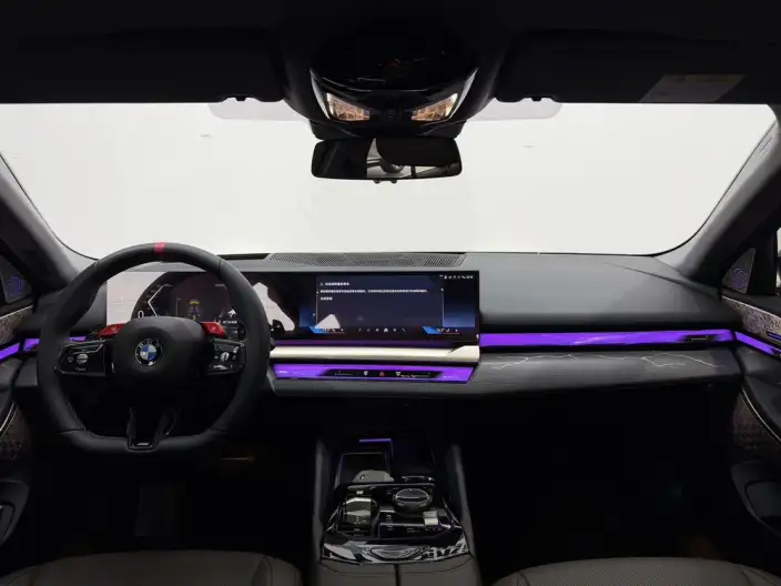 BMW 5 Series 2024 Model 530Li Leading Model M Sports Set – фото 10