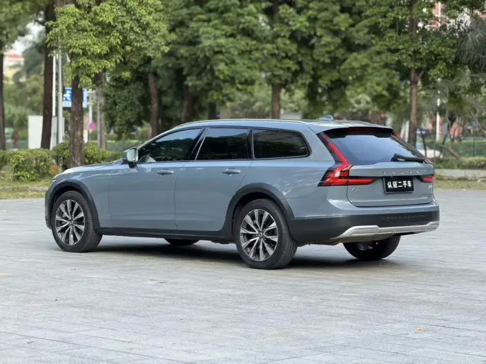 Volvo V90 2022 Model Cross Country B5 AWD Zhiyuan Edition