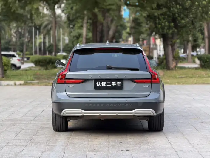 Volvo V90 2022 Model Cross Country B5 AWD Zhiyuan Edition – фото 5
