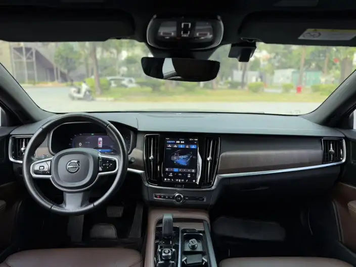 Volvo V90 2022 Model Cross Country B5 AWD Zhiyuan Edition – фото 10