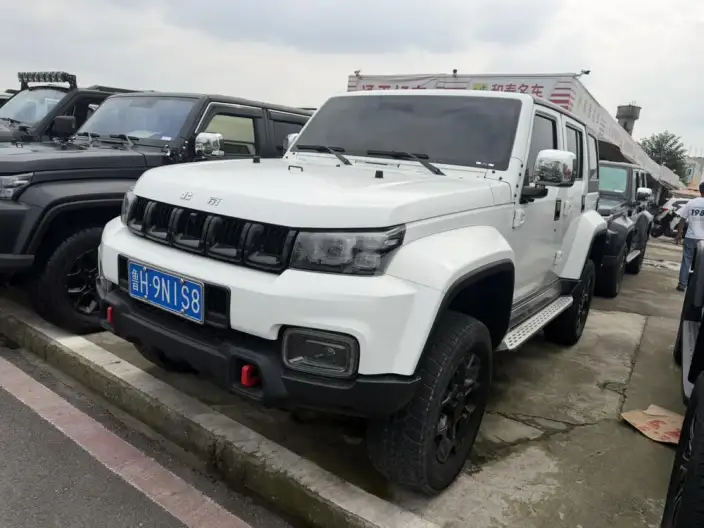 BAIC BJ40 2023 Model 2.0D Automatic 4WD Blade Hero Edition Warrior Model – фото 1