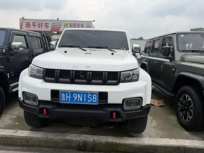 BAIC BJ40 2023 Model 2.0D Automatic 4WD Blade Hero Edition Warrior Model – фото 2