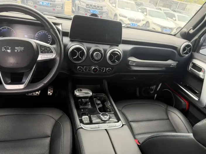 BAIC BJ40 2023 Model 2.0D Automatic 4WD Blade Hero Edition Warrior Model – фото 5