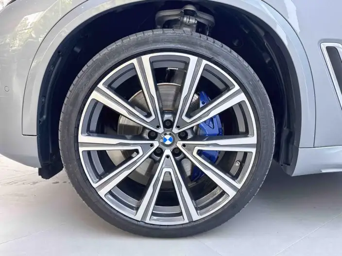 BMW X5 2022 Model Facelift xDrive 40Li Exclusive Model M Sports Set – фото 10