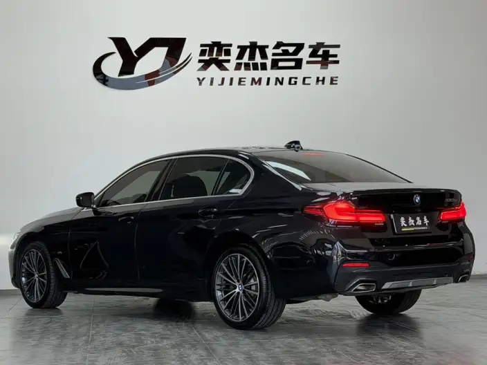 BMW 5 Series 2023 Model 530Li Leading Model M Sports Set – фото 4