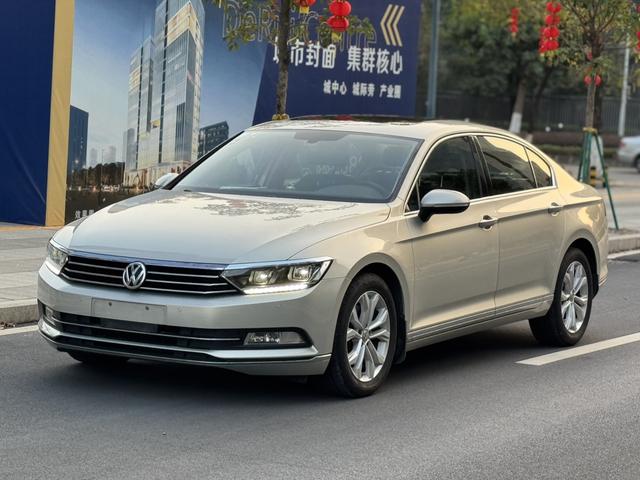 Volkswagen Magotan 2019 330TSI DSG Luxury China VI – фото 1