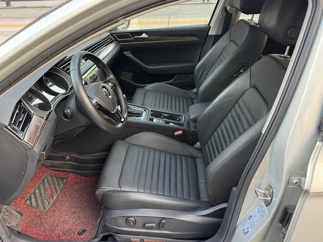 Volkswagen Magotan 2019 330TSI DSG Luxury China VI – фото 7