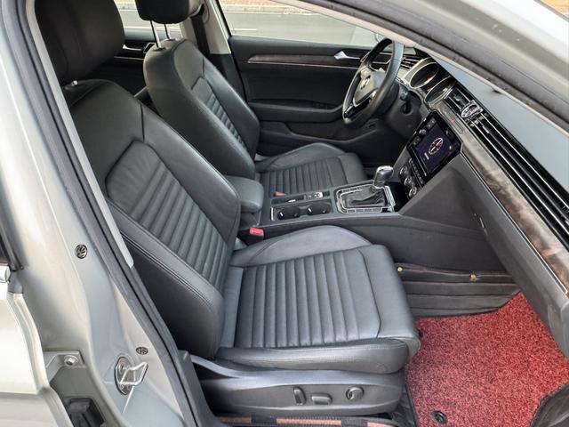Volkswagen Magotan 2019 330TSI DSG Luxury China VI – фото 11