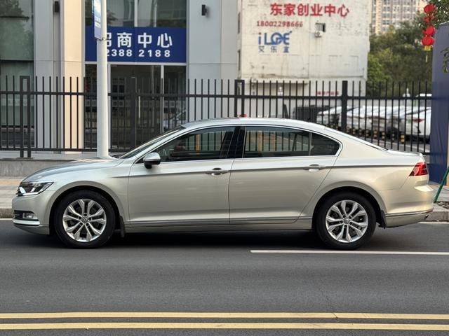 Volkswagen Magotan 2019 330TSI DSG Luxury China VI – фото 18