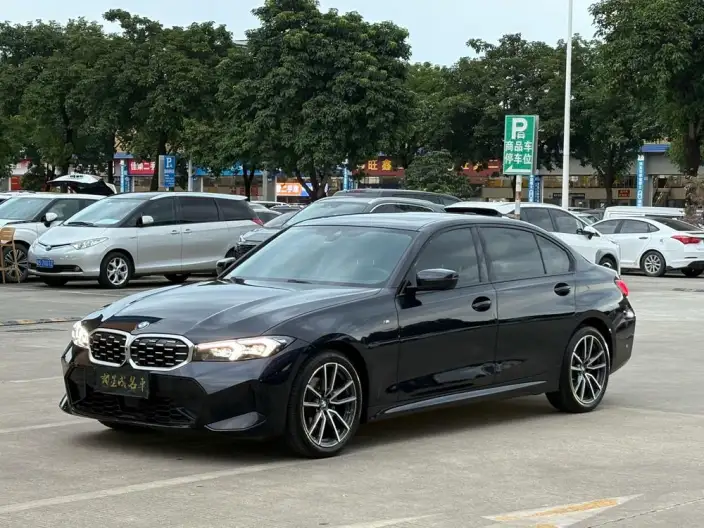 BMW 3 Series 2026 Model 325Li M Sports Set – фото 1