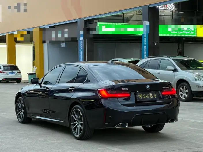 BMW 3 Series 2026 Model 325Li M Sports Set – фото 4