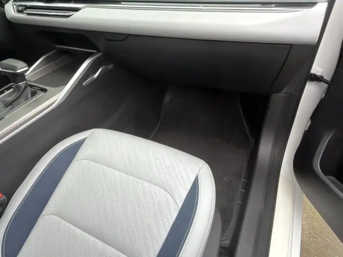 Geely Emgrand 2022 Model No. 4 Gen 1.5L CVT Flagship Model – фото 8