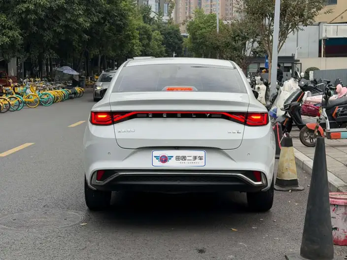 Emgrand L 2022 Model 1.4T CVT Supreme Model – фото 5