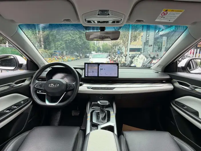Emgrand L 2022 Model 1.4T CVT Supreme Model – фото 7