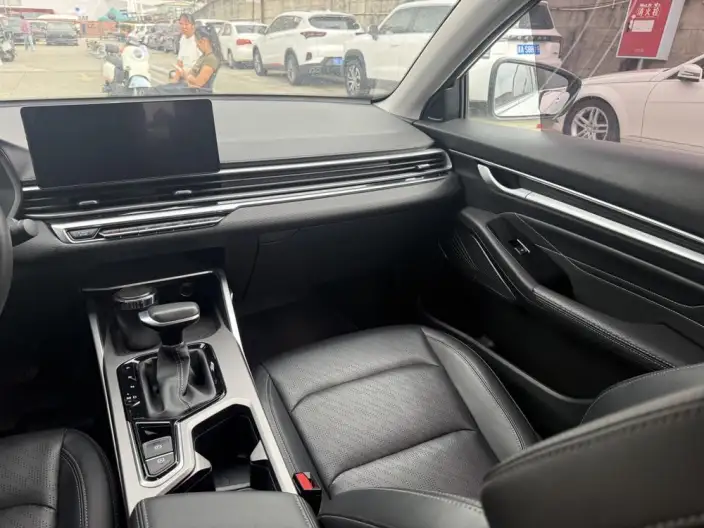 Geely Emgrand 2023 Model No. 4 Gen Champion Edition 1.5L CVT Luxury Model – фото 8