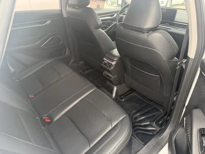Geely Emgrand 2023 Model No. 4 Gen Champion Edition 1.5L CVT Luxury Model – фото 9