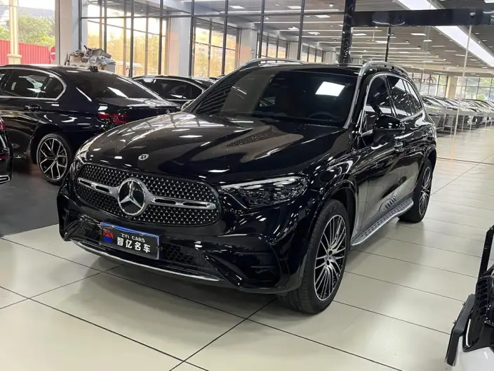 Mercedes-Benz GLC 2024 Model GLC 300 L 4MATIC Luxury Model 5 seat – фото 1