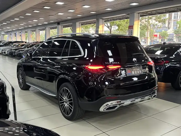 Mercedes-Benz GLC 2024 Model GLC 300 L 4MATIC Luxury Model 5 seat – фото 4