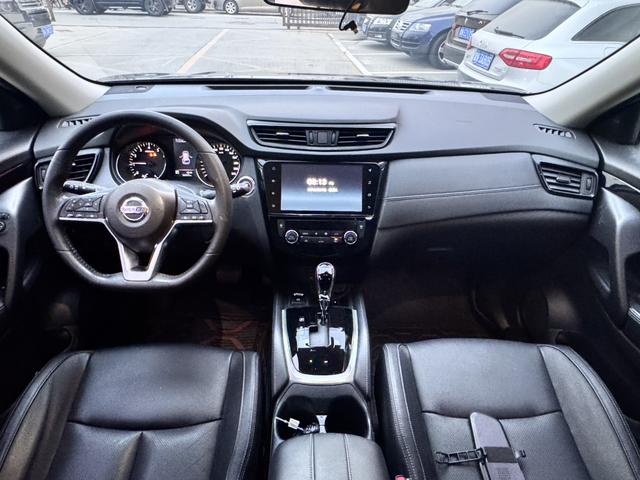 Nissan X-Trail Модель 2019 года 2.0L CVT Smart Connect VII seat Com f ort Edition 2WD – фото 8