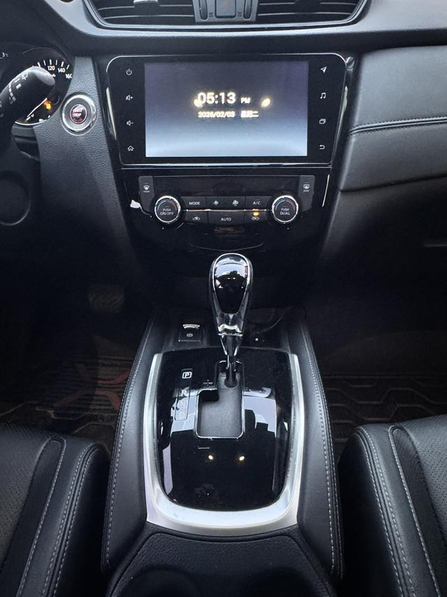 Nissan X-Trail Модель 2019 года 2.0L CVT Smart Connect VII seat Com f ort Edition 2WD – фото 9