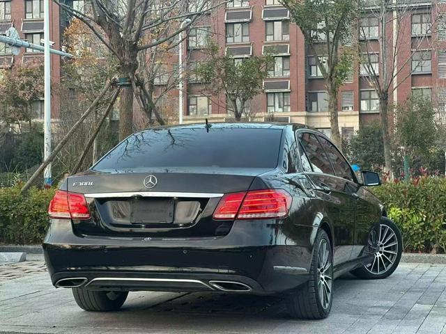 Mercedes-Benz E-Class 2015 модификация E 260 L Sport Sport – фото 9