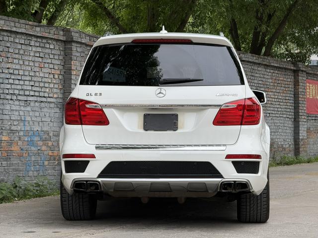 Mercedes-Benz GL-Class AMG 2014 модификация AMG GL 63 – фото 8