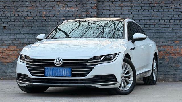 Volkswagen CC Модель 2020 года 330TSI Charm Style Edition Country VI – фото 1
