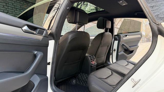 Volkswagen CC Модель 2020 года 330TSI Charm Style Edition Country VI – фото 4