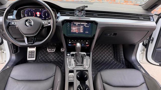 Volkswagen CC Модель 2020 года 330TSI Charm Style Edition Country VI – фото 6
