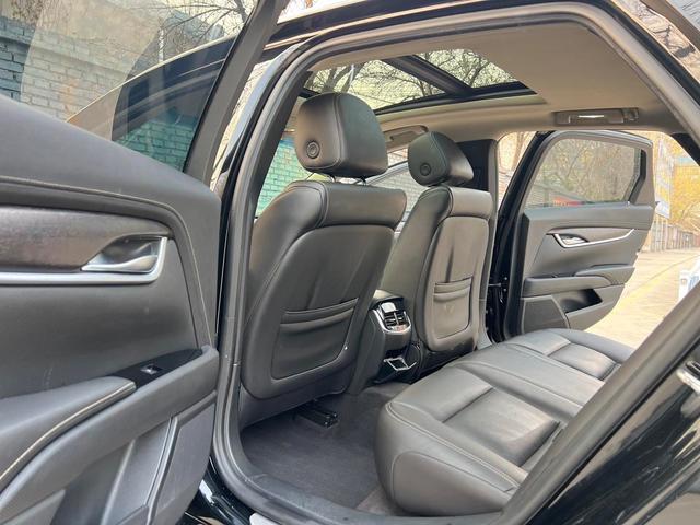 Cadillac XTS 2018 28T Elite – фото 5