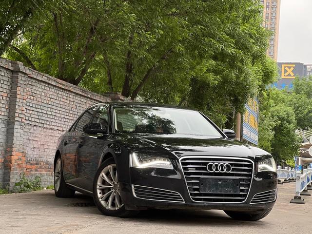Audi A8 2013 модификация A8L 55 TFSI quattro Luxury – фото 3