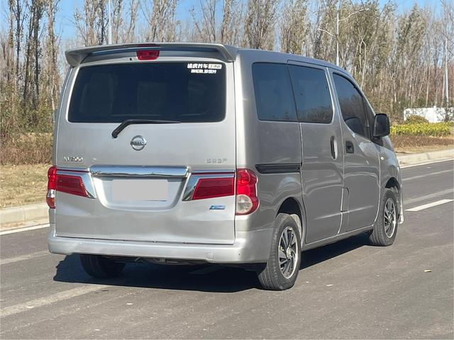 Nissan NV200 2016 модификация 1.6L CVT Luxury – фото 9