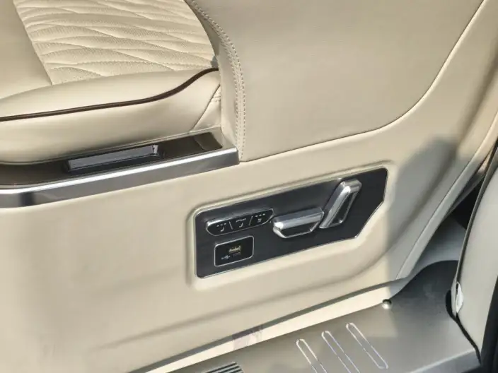 Buick GL8 2022 Model Business class 652T Noble Model – фото 7