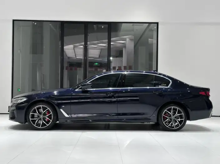 BMW 5 Series 2023 Model 530Li Exclusive Model M Sports Set – фото 4