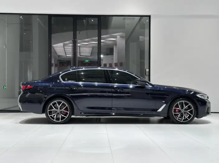 BMW 5 Series 2023 Model 530Li Exclusive Model M Sports Set – фото 8