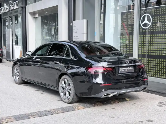 Mercedes-Benz E-Class 2022 Model E 300 L Luxury Model Sports sedan – фото 4