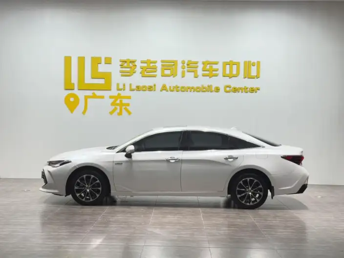 Toyota Avalon 2022 Model Hybrid 2.5L Deluxe Edition – фото 4