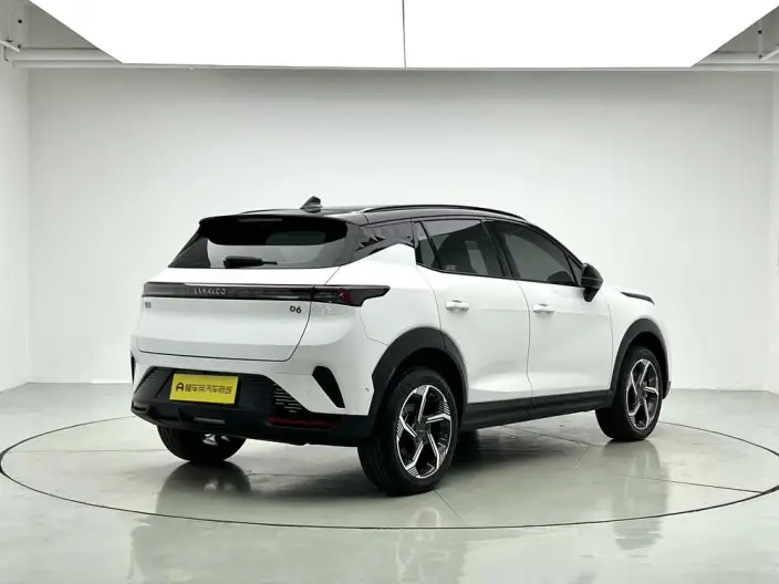 Lynk & Co 06 2026 Model Relive 1.5T Ultra – фото 7