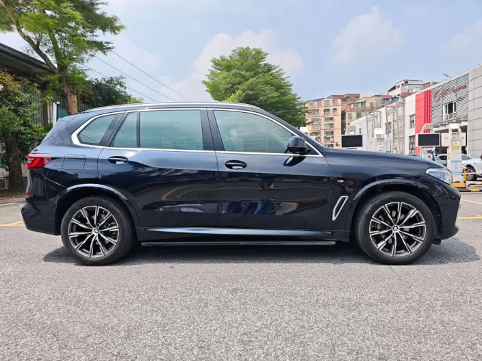 BMW X5 2022 Model Facelift xDrive 30Li Exclusive Model M Sports Set – фото 8