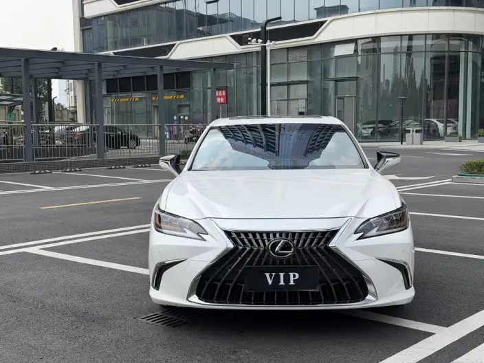 Lexus ES 2022 Model 300h Superior Edition – фото 2