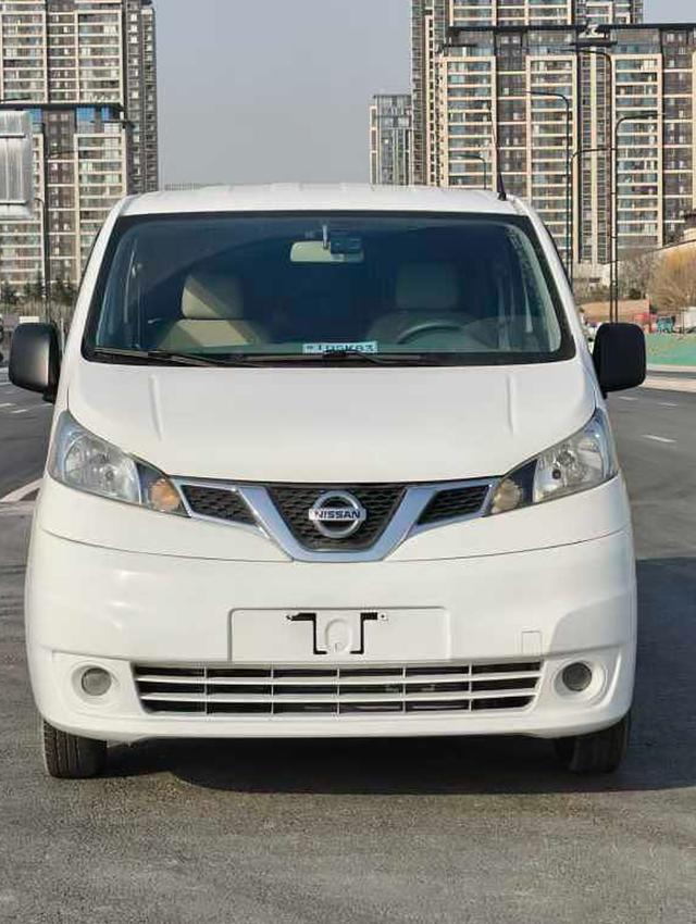 Nissan NV200 2014 модификация 1.6L CVT Luxury National IV – фото 2