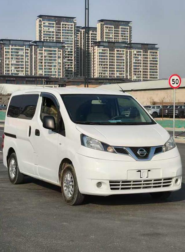Nissan NV200 2014 модификация 1.6L CVT Luxury National IV – фото 3