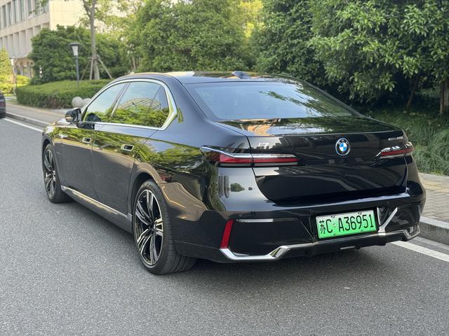 BMW i7 Раздел 2023 eDrive50L Exclusive M Sports Set – фото 4