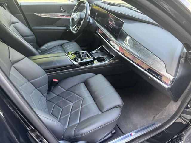 BMW i7 Раздел 2023 eDrive50L Exclusive M Sports Set – фото 6
