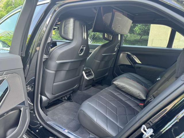 BMW i7 Раздел 2023 eDrive50L Exclusive M Sports Set – фото 11