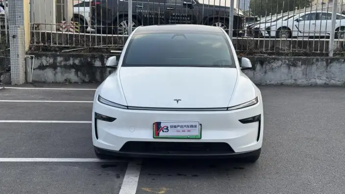 Model Y L 2026 Model Standard Edition – фото 2