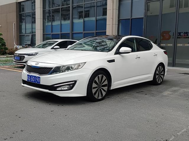 Kia K5 2012 2.0L Automatic DLX Special edition – фото 1