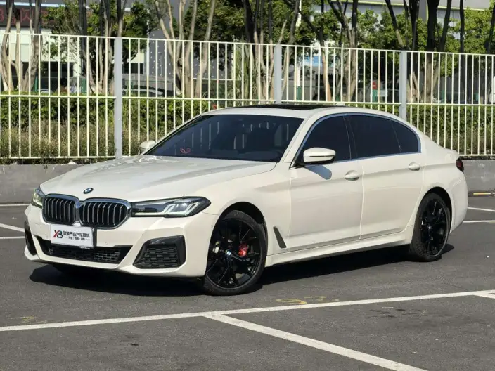 BMW 5 Series 2022 Model Facelift 530Li Leading Model M Sports Set – фото 1