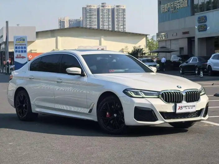 BMW 5 Series 2022 Model Facelift 530Li Leading Model M Sports Set – фото 3