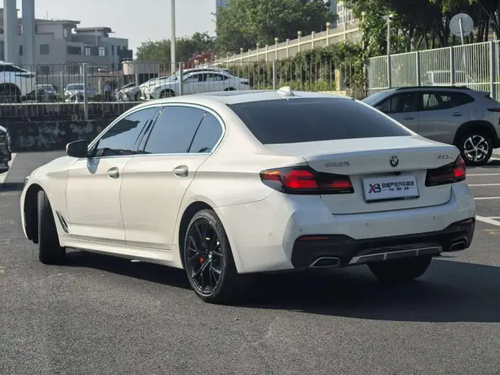 BMW 5 Series 2022 Model Facelift 530Li Leading Model M Sports Set – фото 4